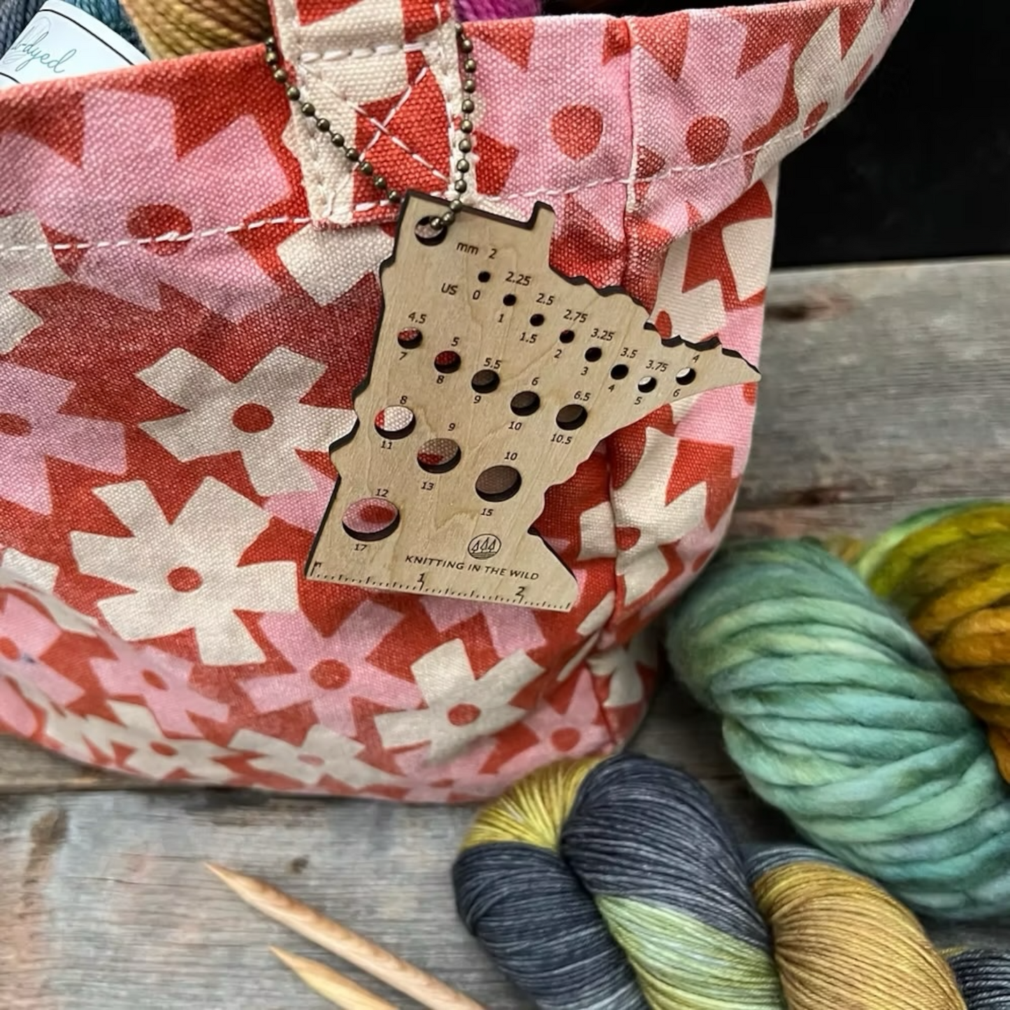 Minnesota Needle Size Checker | Knit Needle Gauge with Ruler & Chain