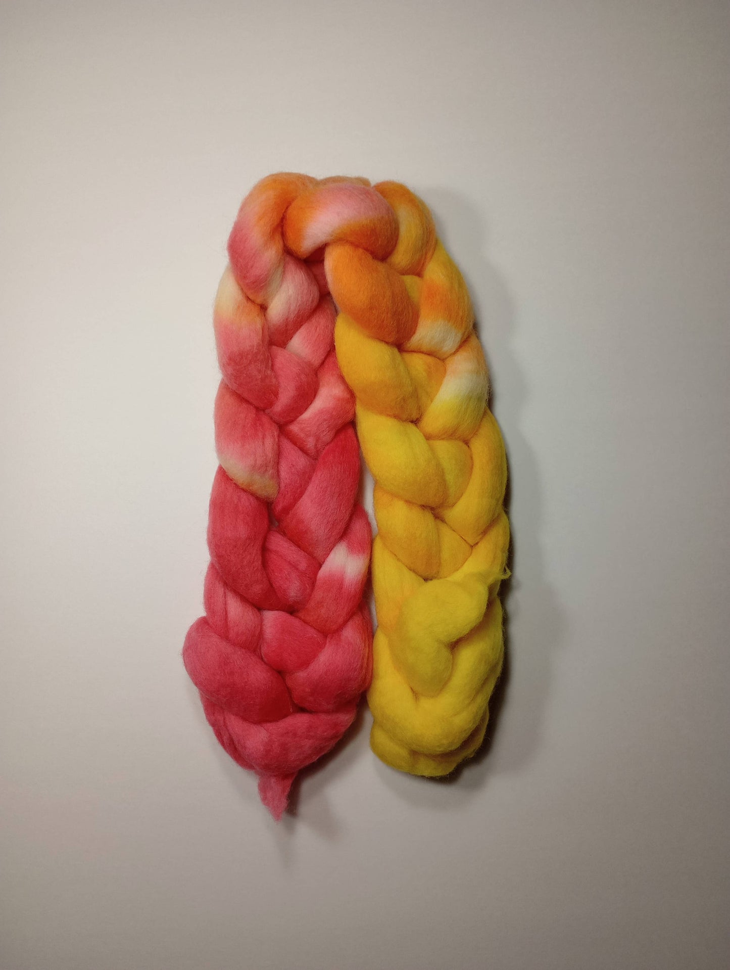 Corriedale Hand Dyed Roving - 100 g. braids - TropicalSunset